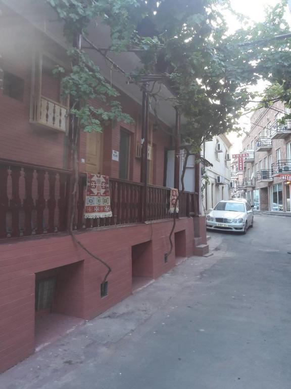 Old House In Metekhi Hotel Tbilisi Exterior photo